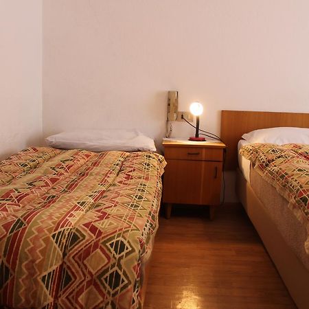 Hotel Garni Hirsch Canazei Exterior foto